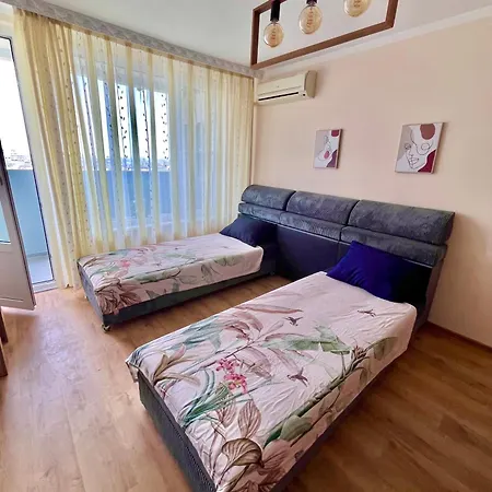 Διαμέρισμα Panoramaview Lazur *